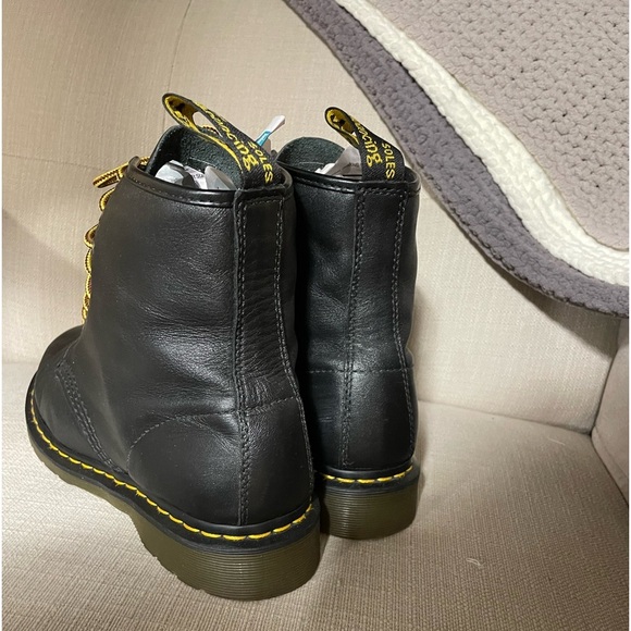 THE ORIGINAL DOC MARTENS- air walk boots size ladies 10 - Picture 3 of 5